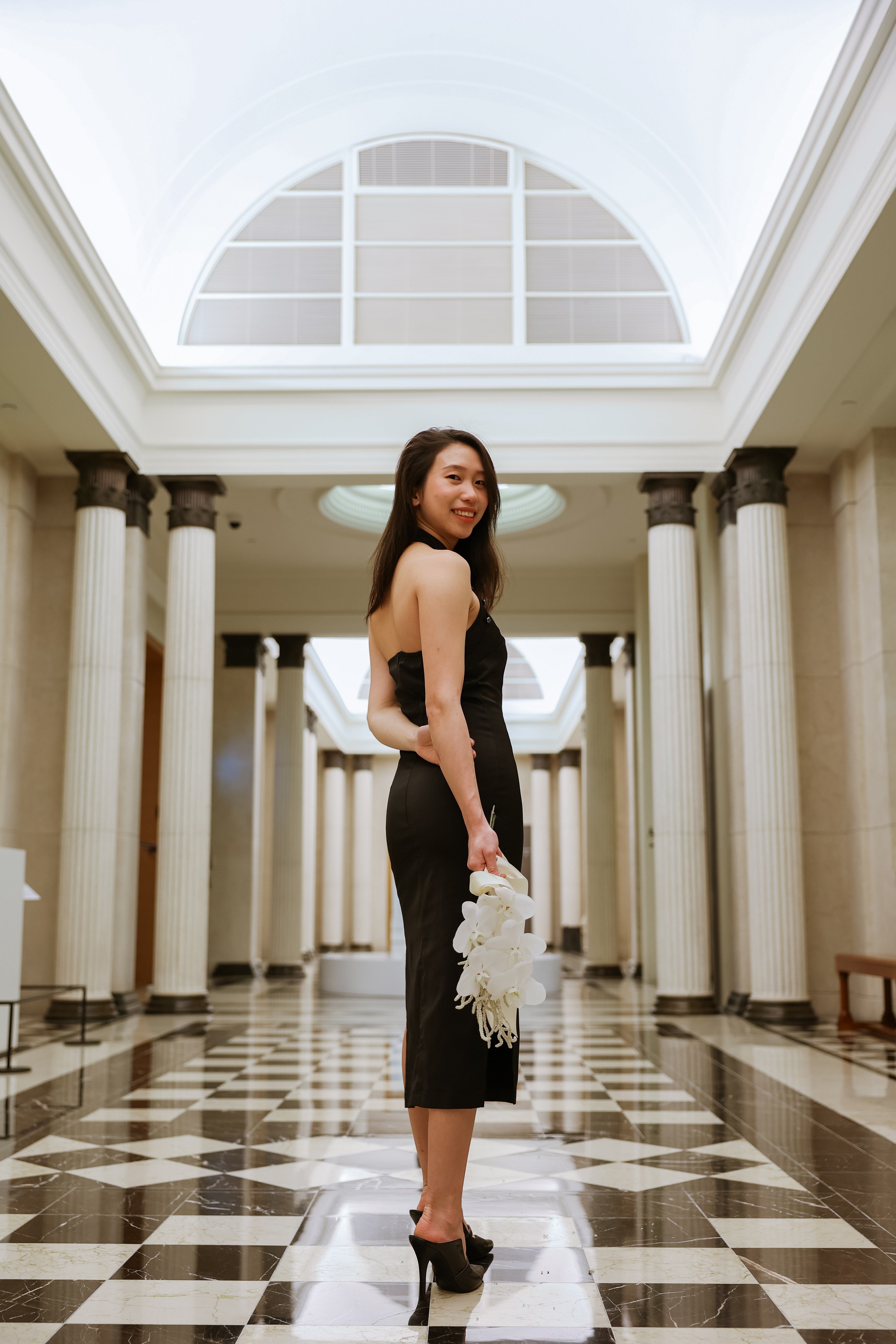 Onyx Bareback Qipao (Pre-order)